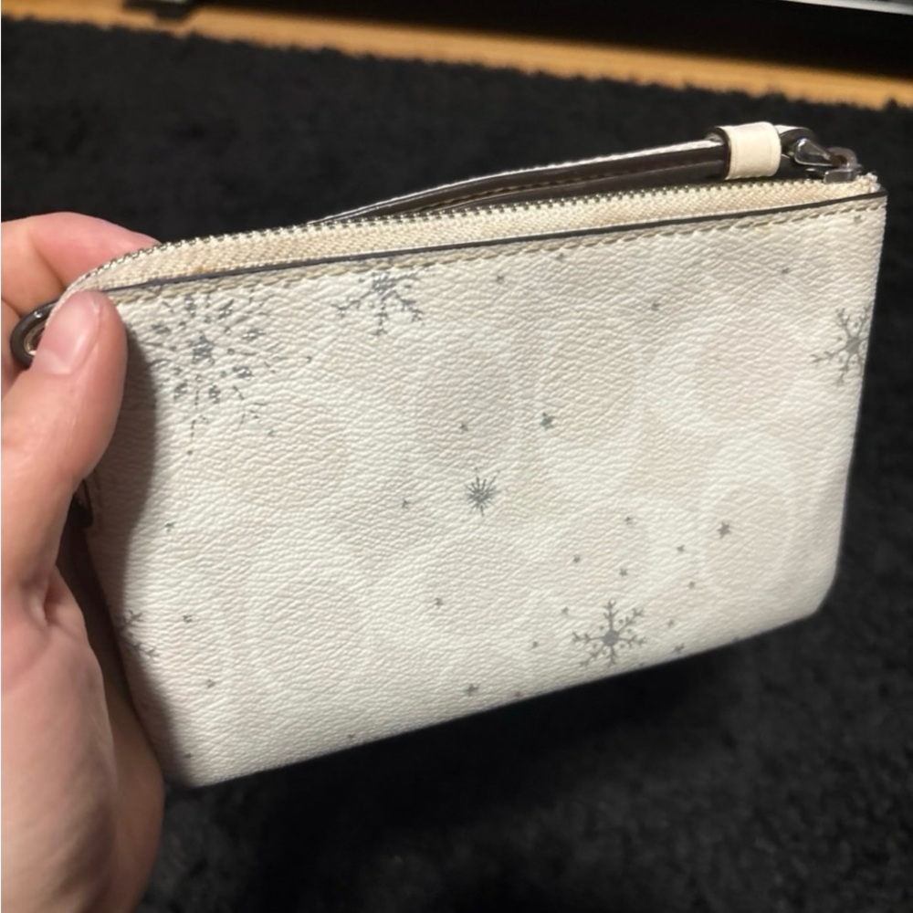 Coach Wristlet Limited Edition Holiday White Snowflake With Metallic Snowflake - Picture 2 of 7